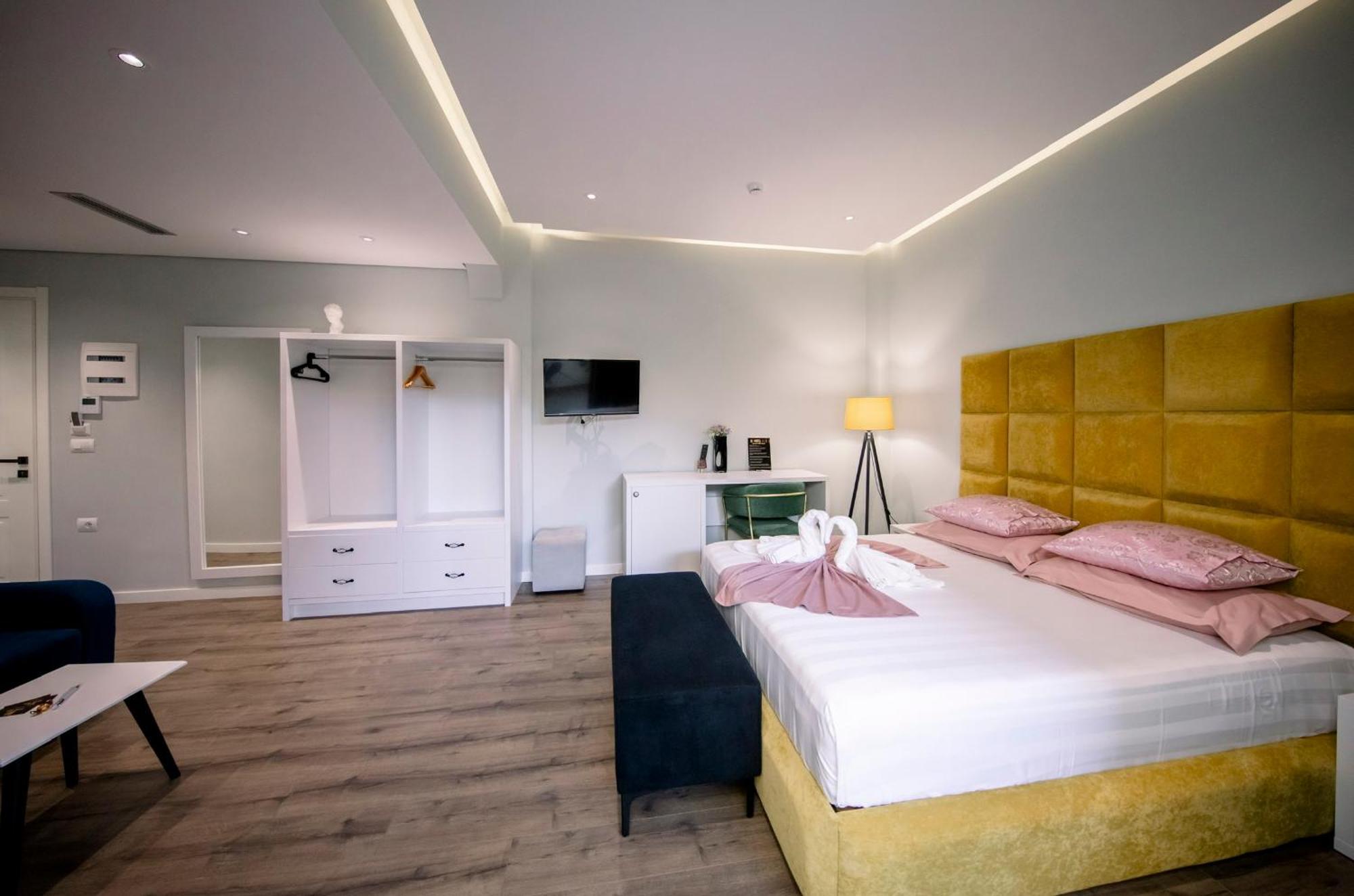 Hotel Olsi Sarande Exterior photo